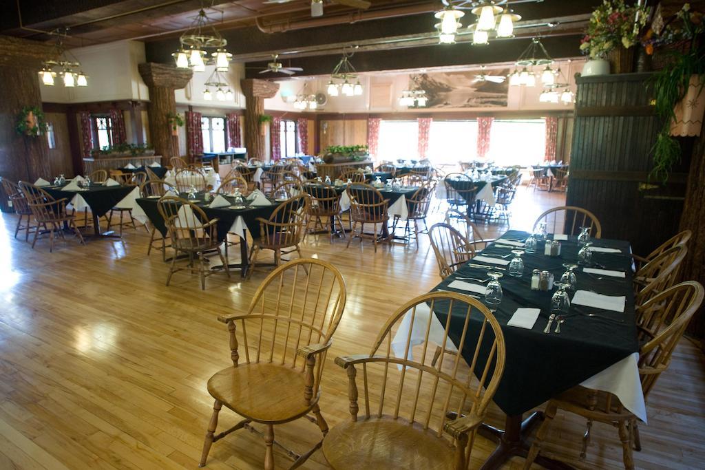 Glacier Park Lodge East Glacier Park Village Экстерьер фото